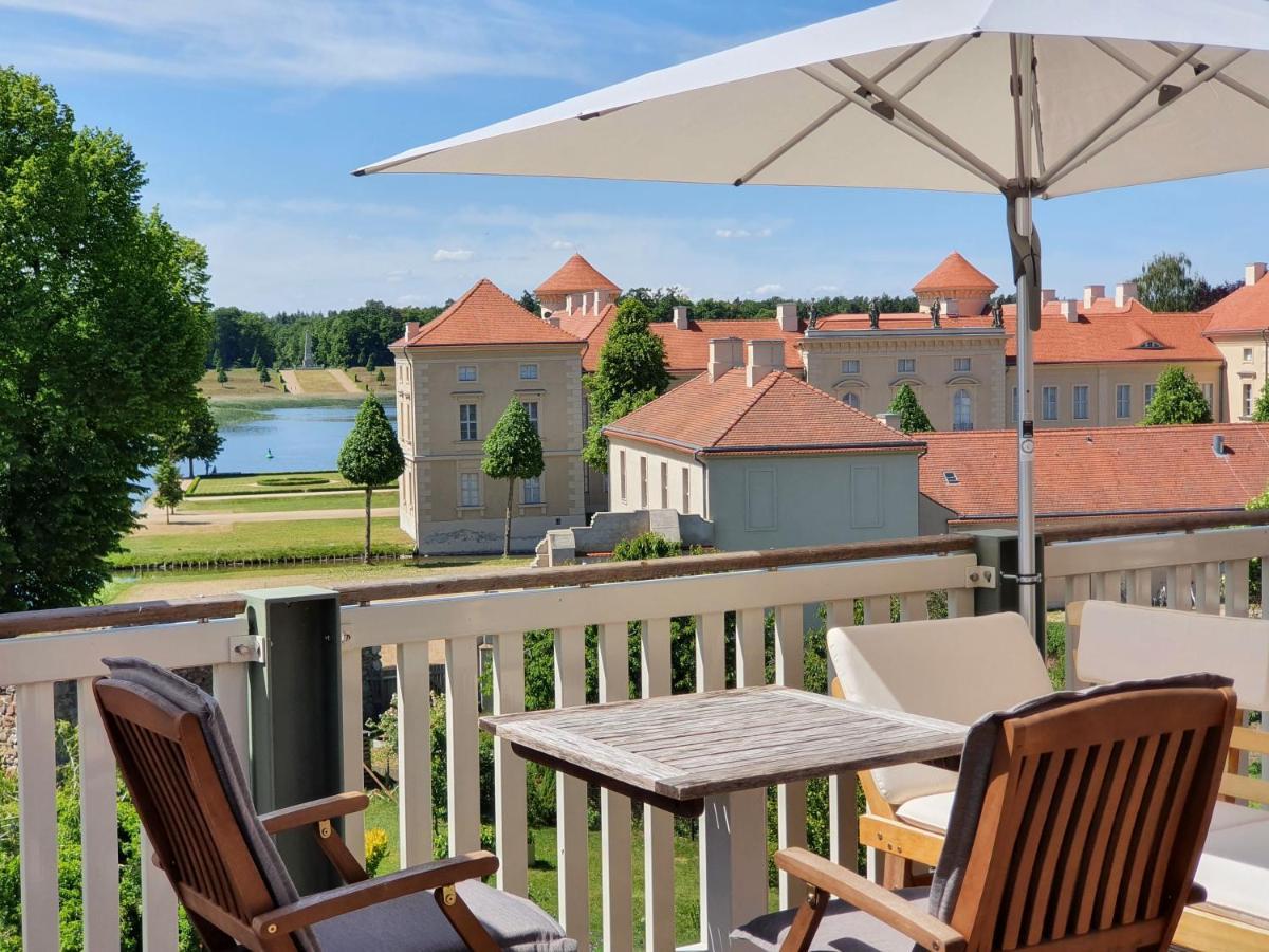 Loggiahaus Am Schloss, 5 Ferienwohnungen, Teils Mit Schloss- Und Seeblick Rheinsberg Exterior photo